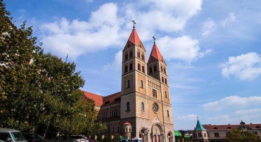 Lantian Garden Hostel Ціндао Екстер'єр фото